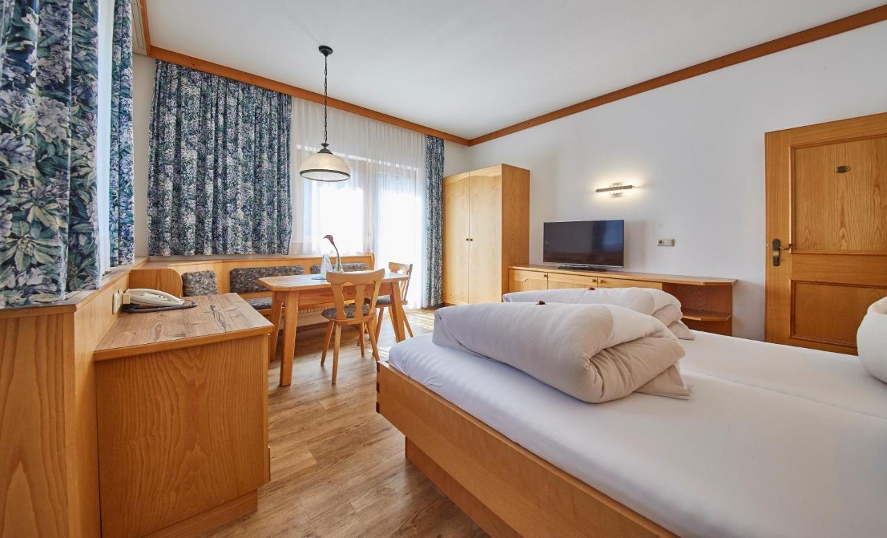 Apart-Hotel Forellenhof ザールバッハ・ヒンターグレム 部屋 写真