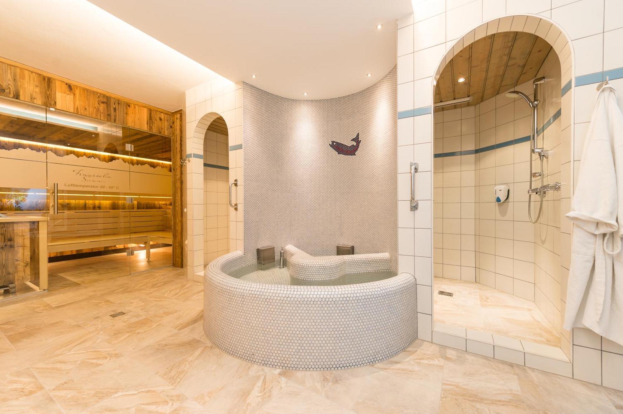 Apart-Hotel Forellenhof ザールバッハ・ヒンターグレム エクステリア 写真