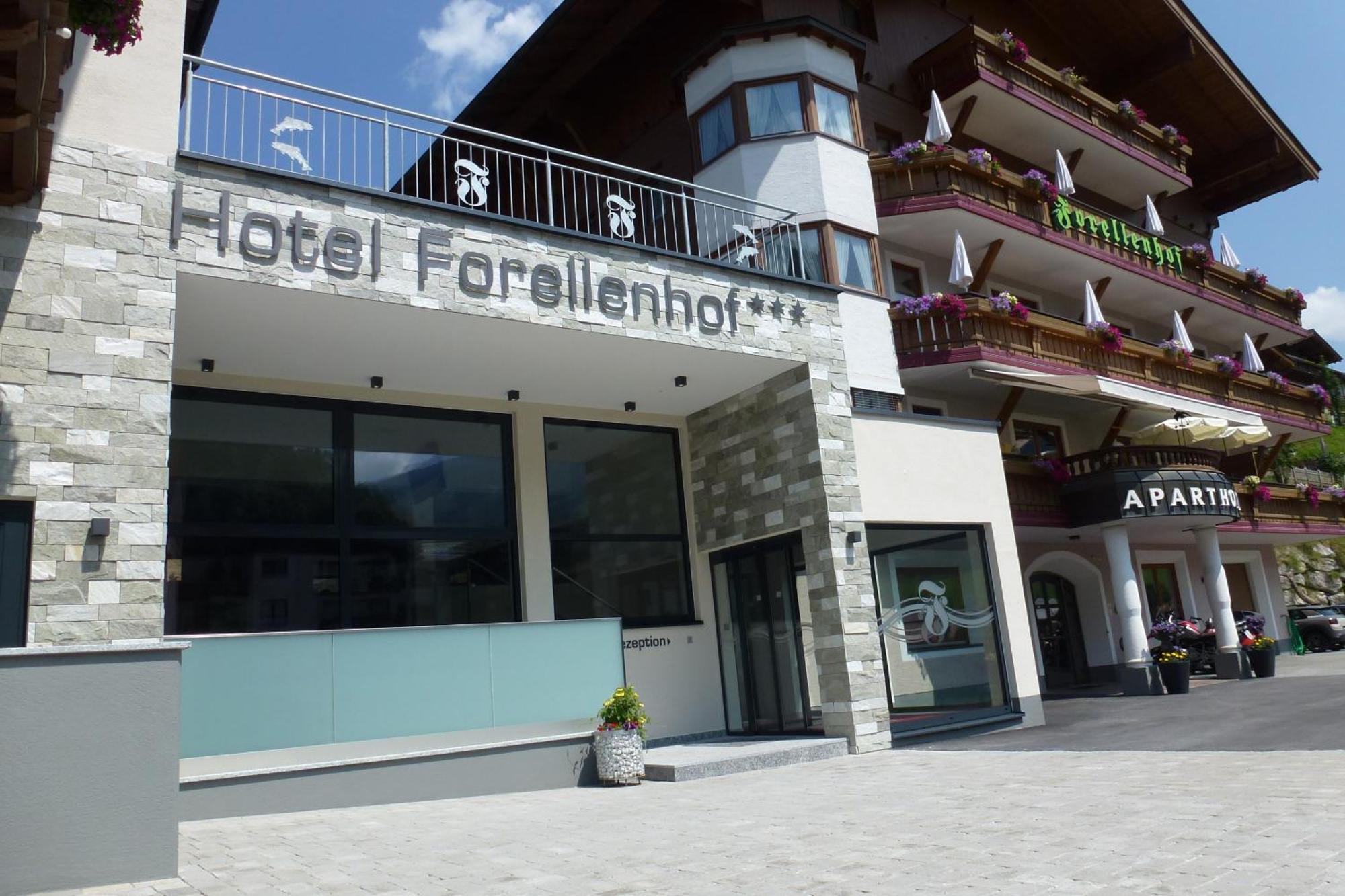 Apart-Hotel Forellenhof ザールバッハ・ヒンターグレム エクステリア 写真