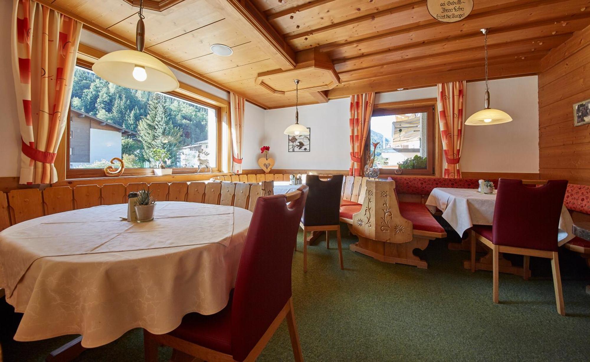 Apart-Hotel Forellenhof ザールバッハ・ヒンターグレム エクステリア 写真
